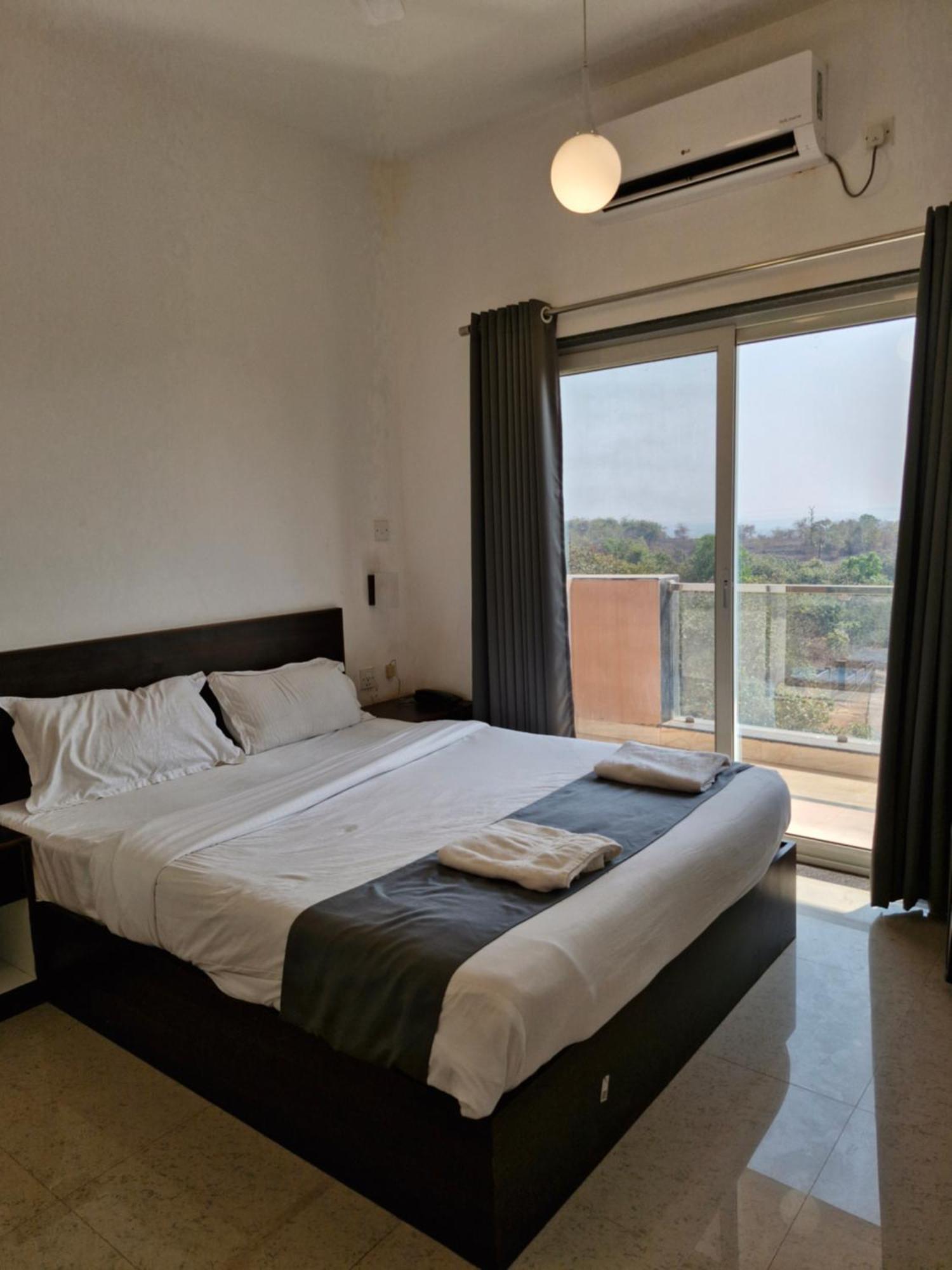 Hotel Rsa Residency Pernem Экстерьер фото